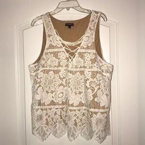 White lace express top!